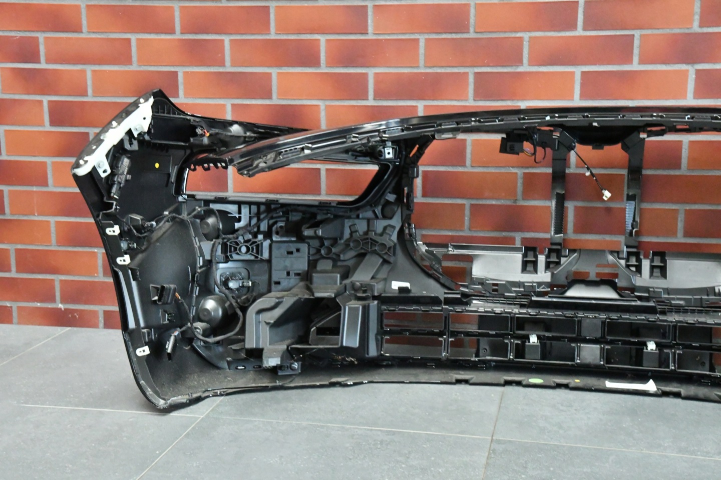 bumper front front BMW 7 G70 ZWYKLY 475 BLACK SAPPHIRE