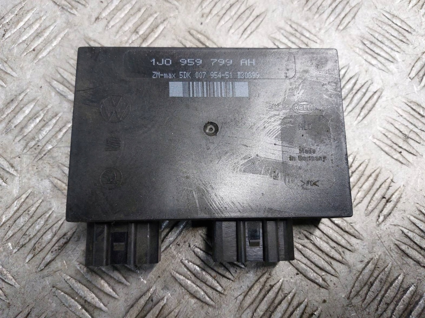 Montaggio STARTOWY VOLKSWAGEN BORA e 06A906018CT
