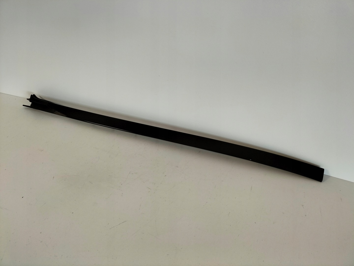 moulding windows czolowej vertical left BMW X7 G07 19