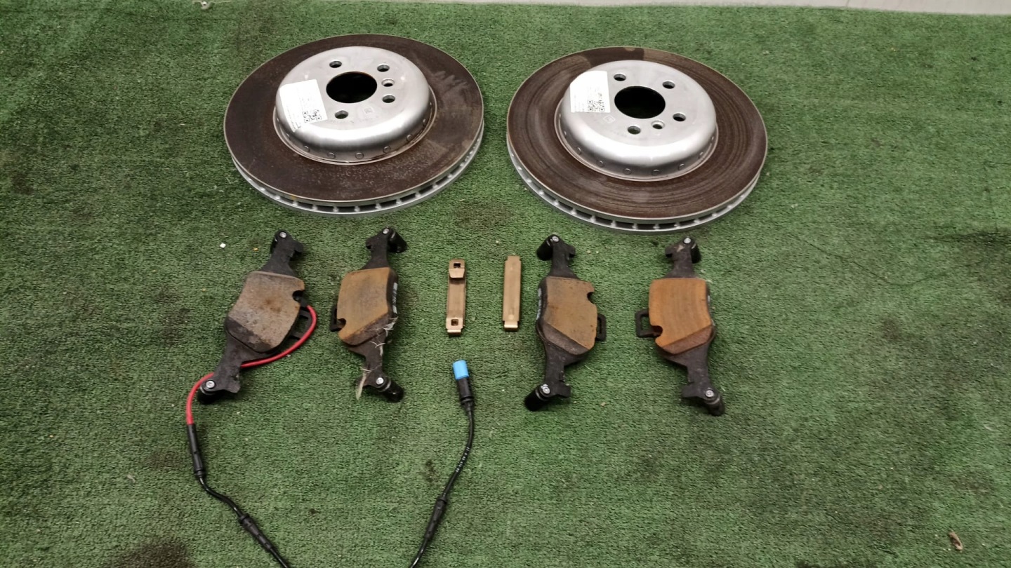 BMW i4 G26 kotuče brzdové plotýnky předek 7915313 348X30