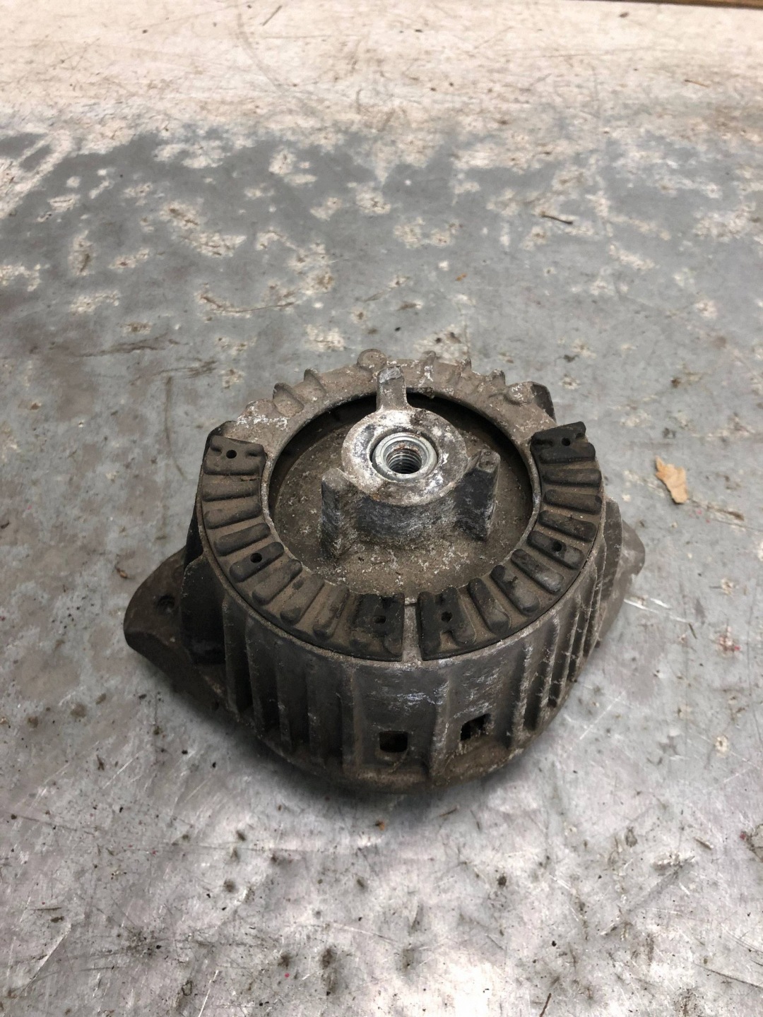 holder engine mount MERCEDES W212 A2122404217