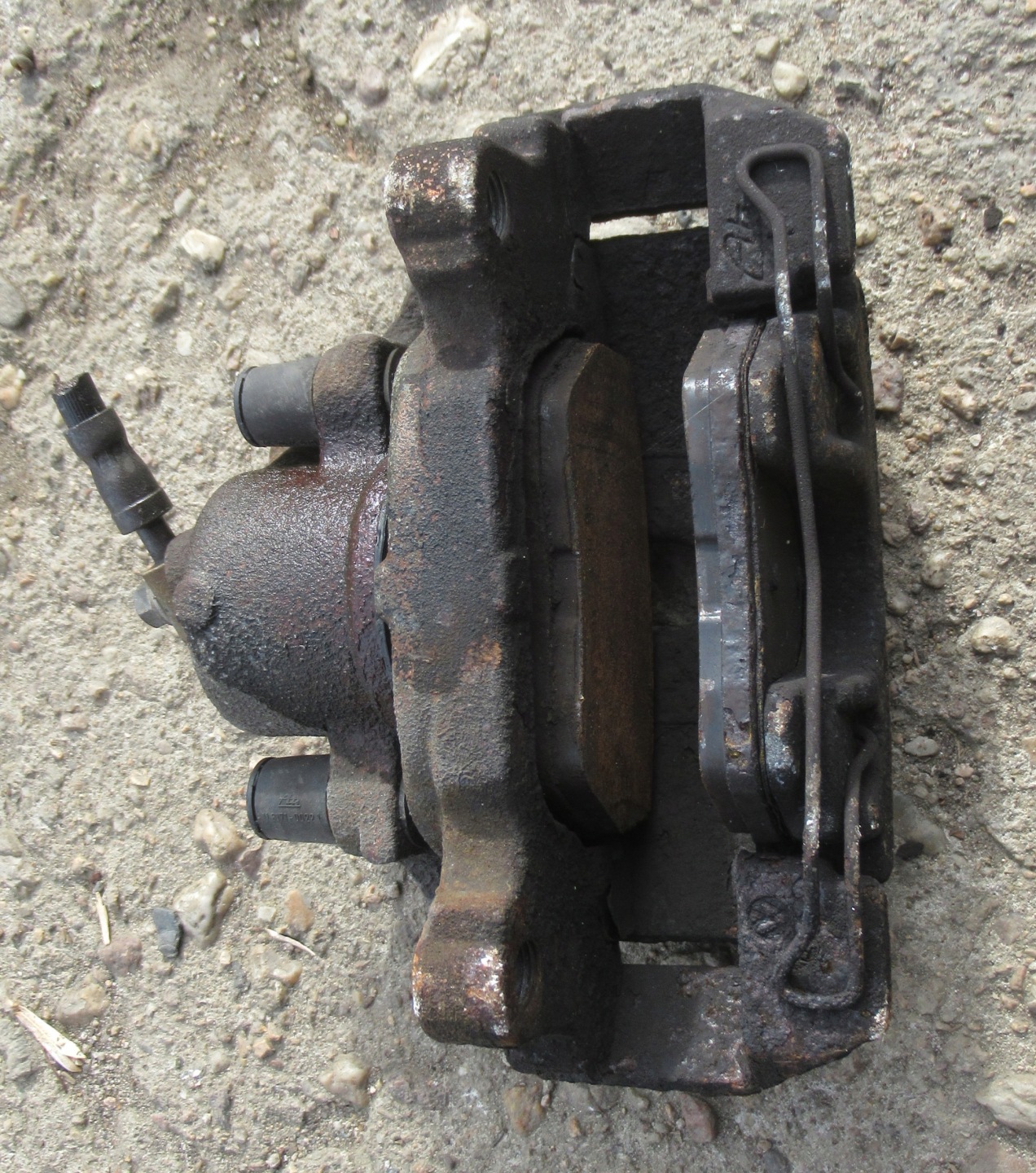 VW JETTA 1.4 TSI 07R caliper brakes right front