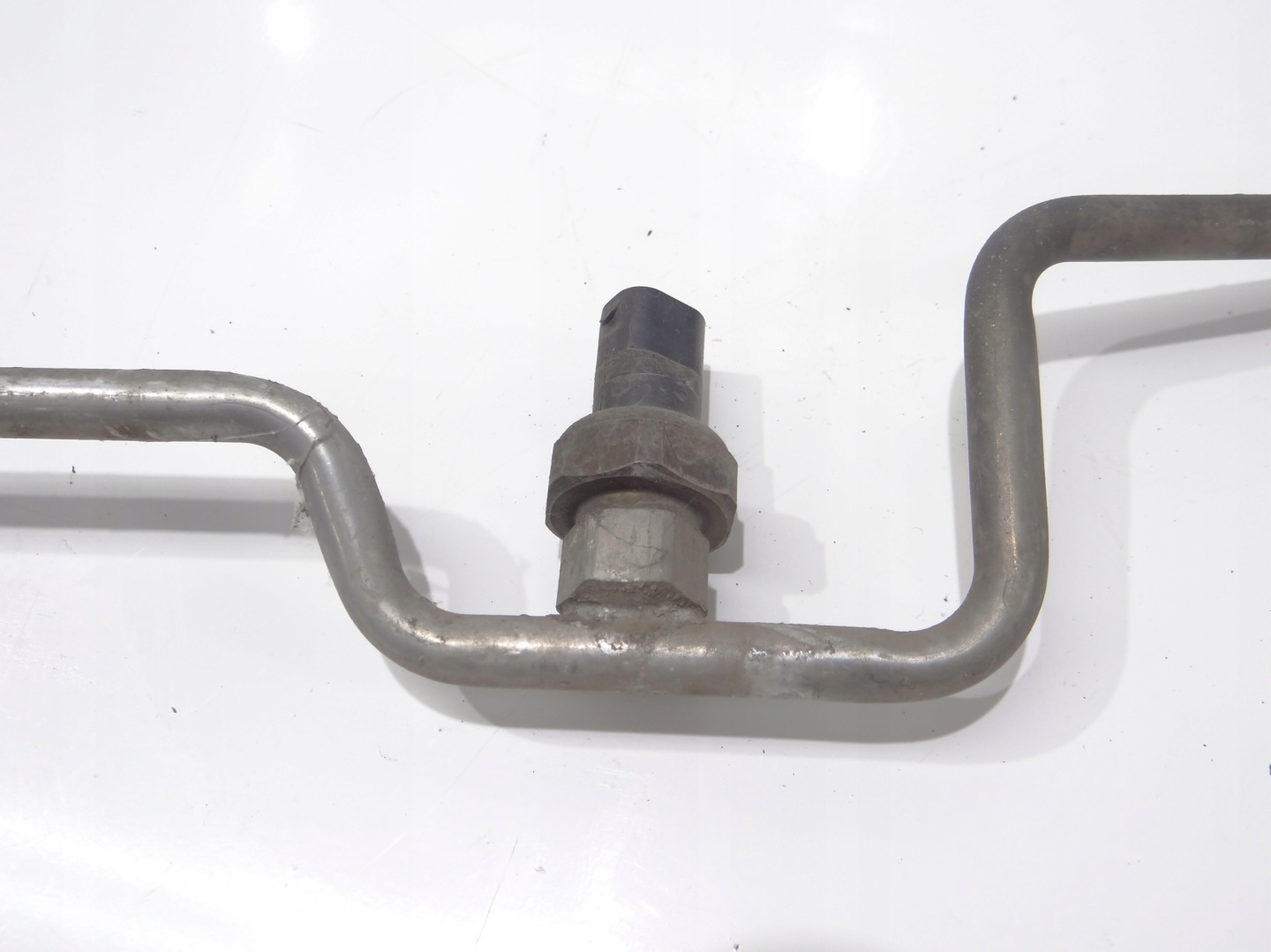 vezetö tömlö a klímának BMW E60 E61 306D4 6982863