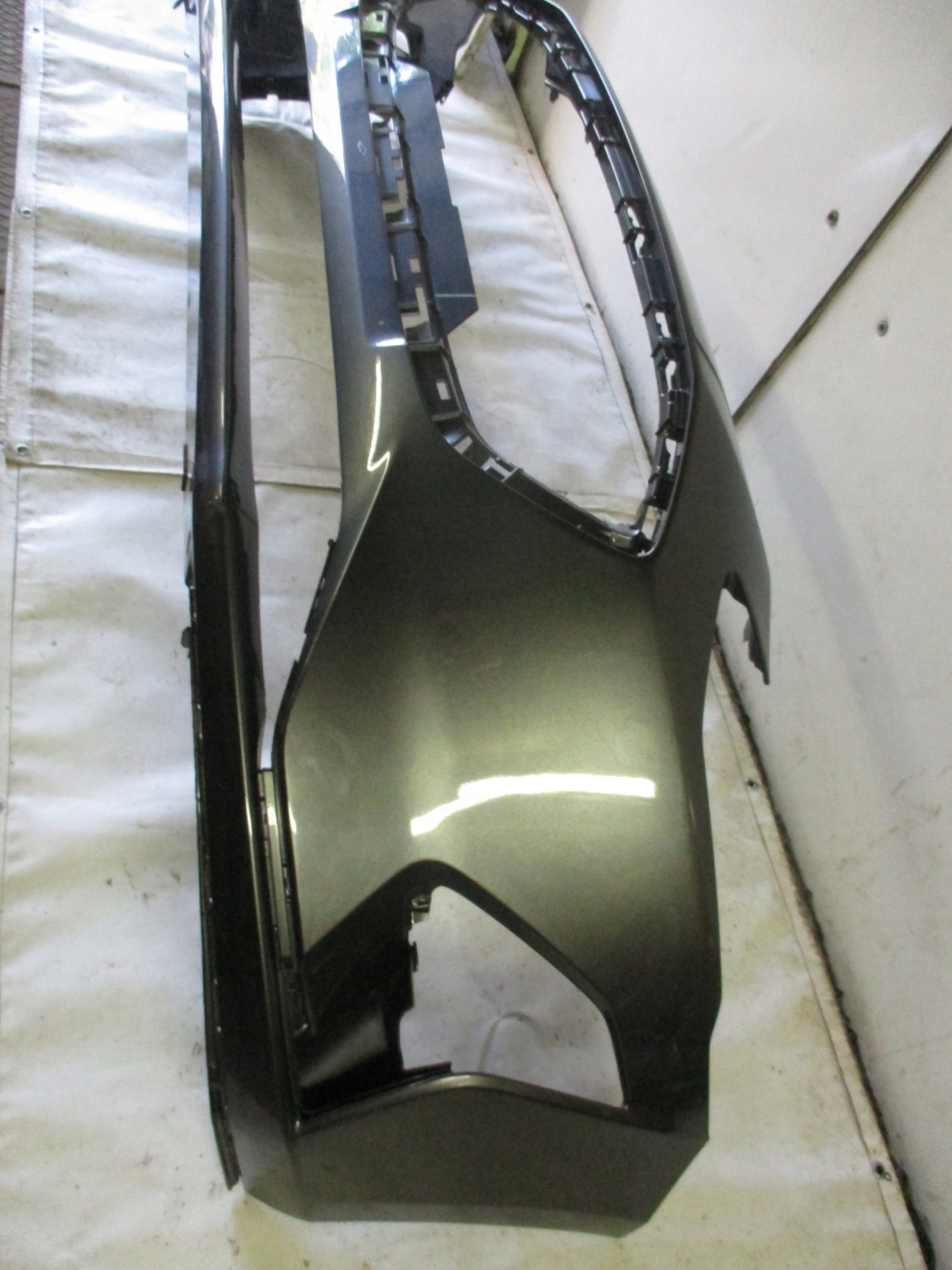 nárazník předek přední Ford Focus MK4 IV 18r- JX7B17757A