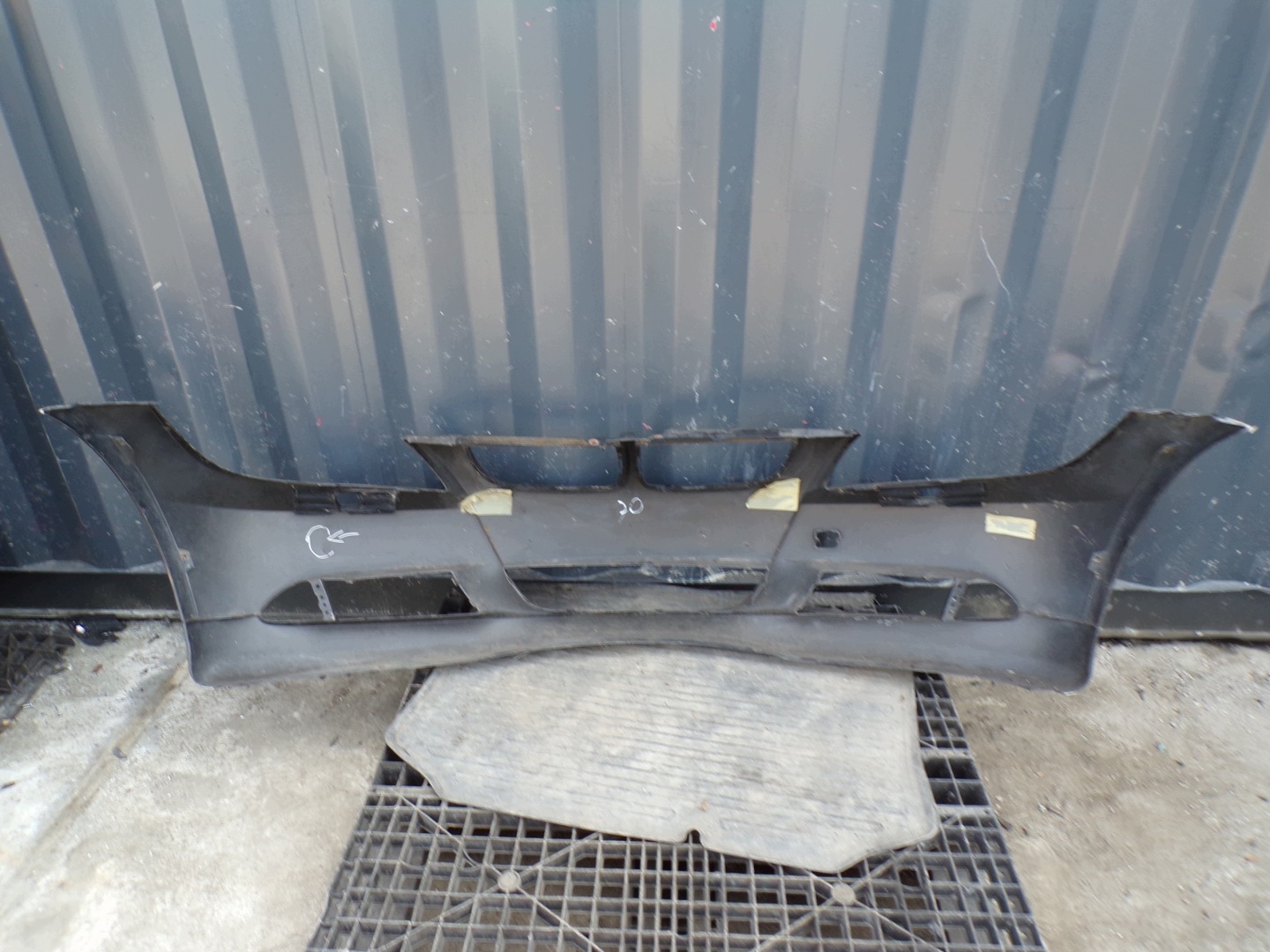 front bumper front BMW E90 / E91 washers (R1)