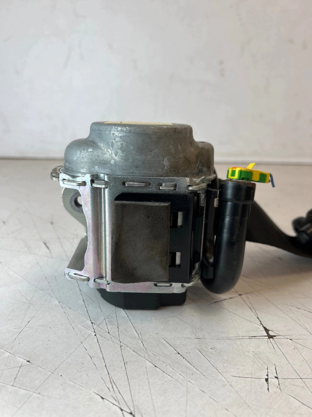 seat belt front front left Ford Fiesta Mk8 5 door