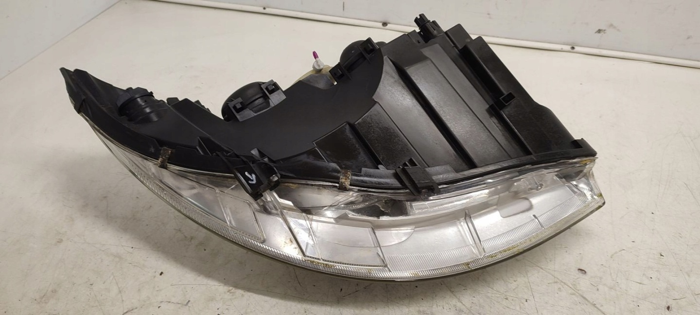 light front front left Mercedes W169 1,5 petrol 5D