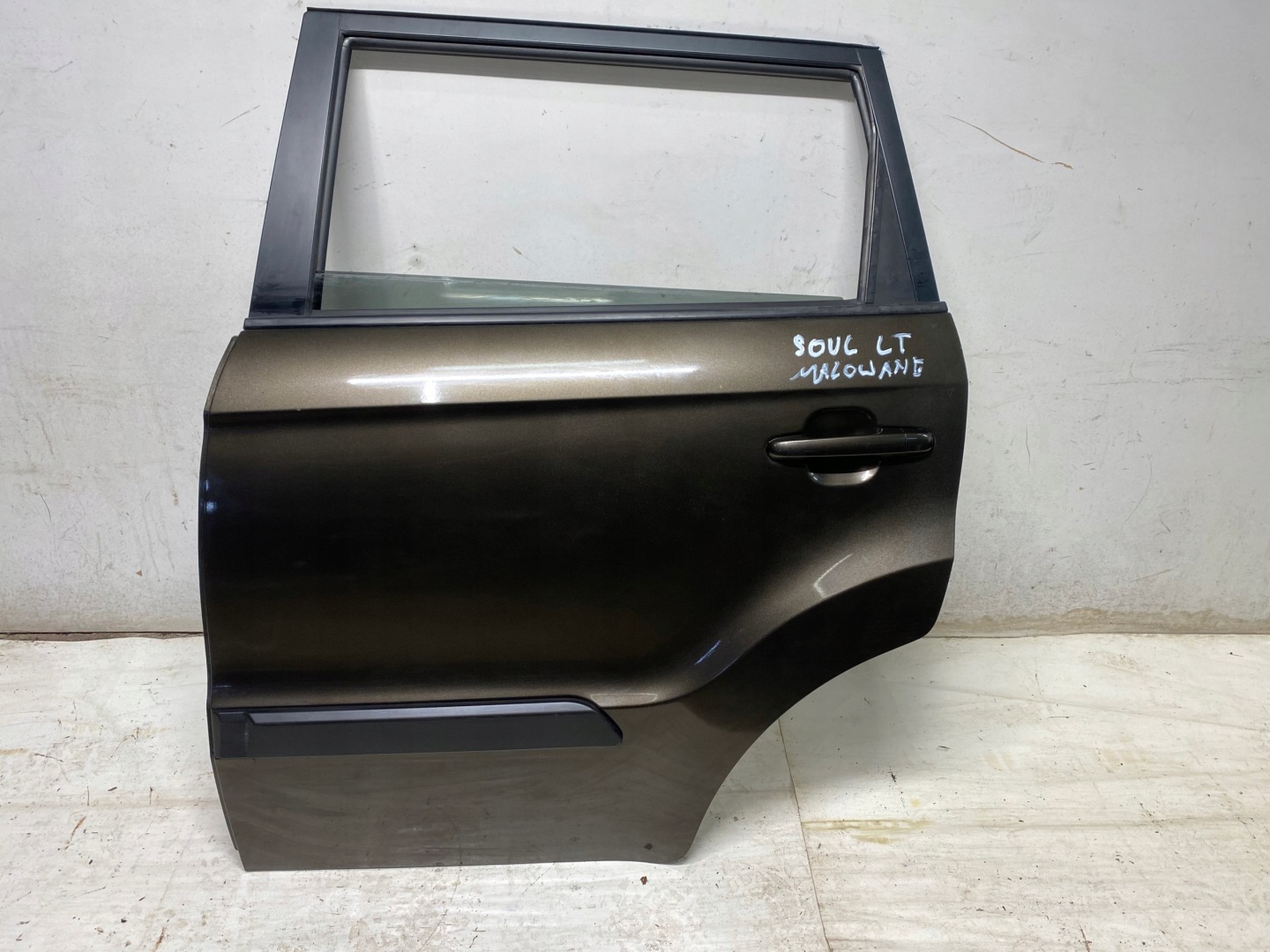 KIA SOUL door left rear part rear. left 08-11
