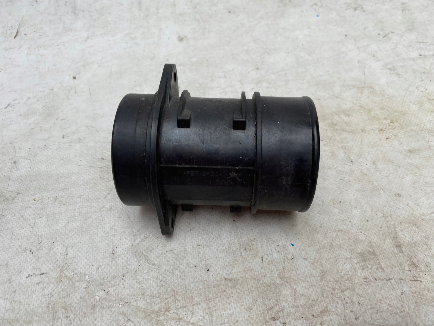 RENAULT NISSAN flow meter 1.5 DIESEL 8200682558