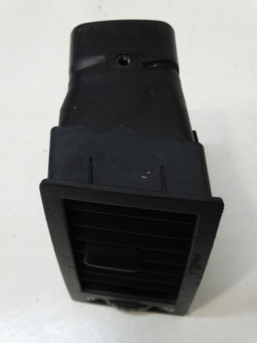 grid air conditioning devices consoles of the dashboard central left VW T5 MULTIVAN 7H5815705A