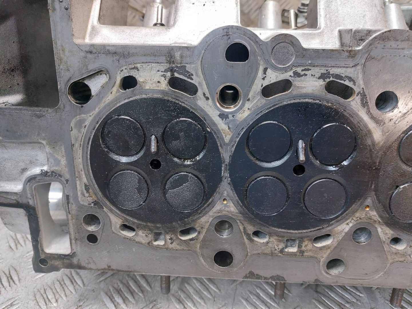 hlava + vačky BMW E39 520D M47 2.0 D 2246601.9