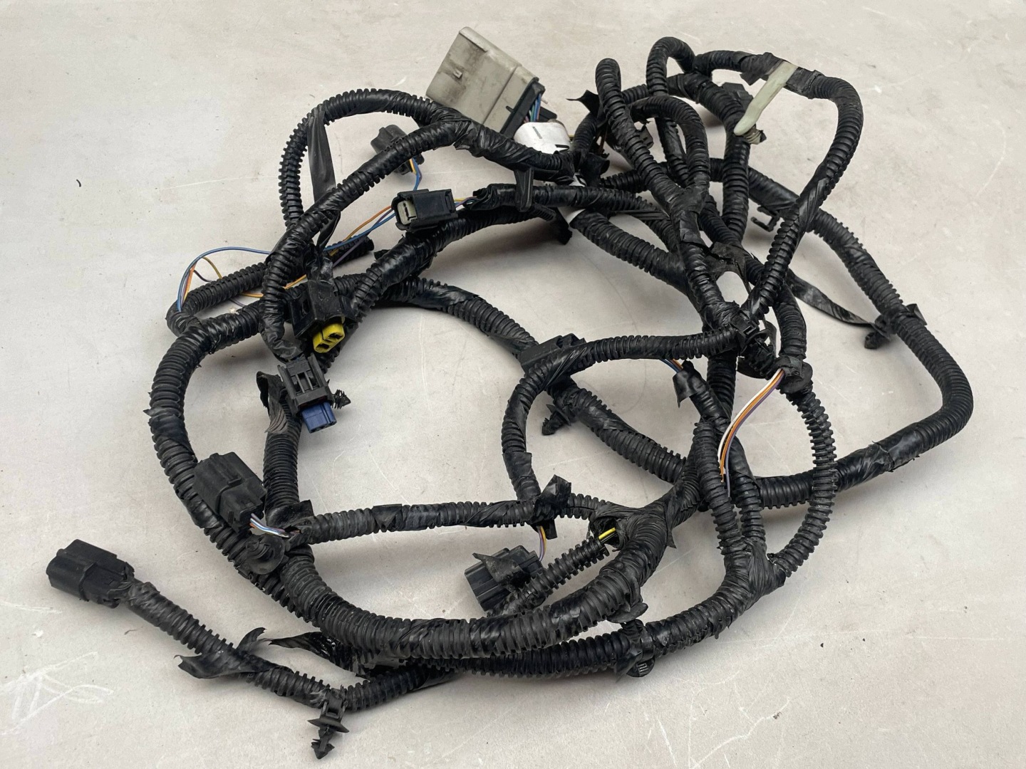bundle PDC front FORD KUGA II GV4T-15K867 @A