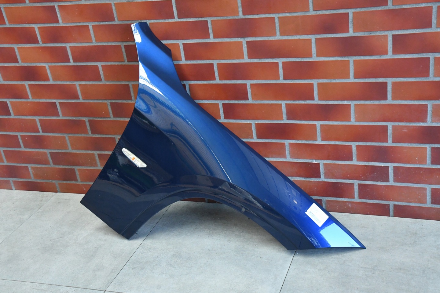 fender right BMW X1 E84 colour A76