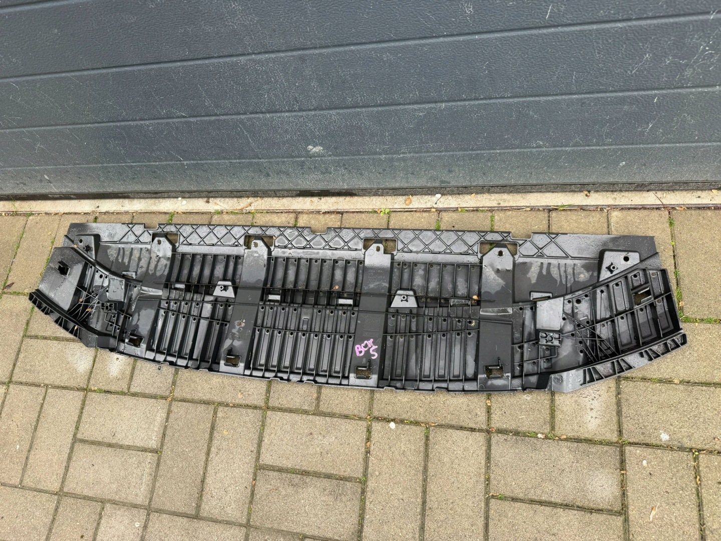 Audi Q3 14- Lift cover below bumper front front