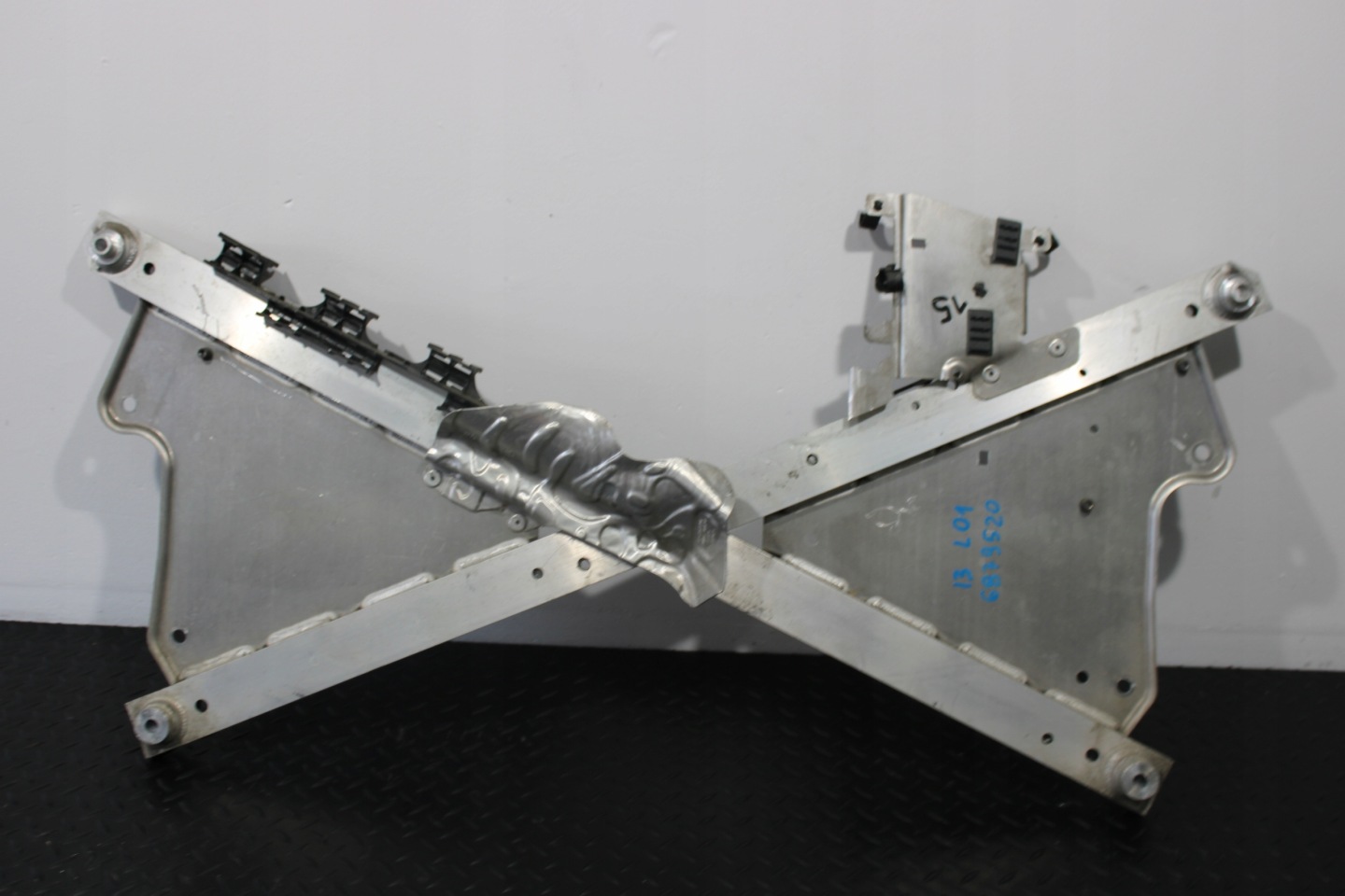 sider pillar brace BMW I3 L01 6879520