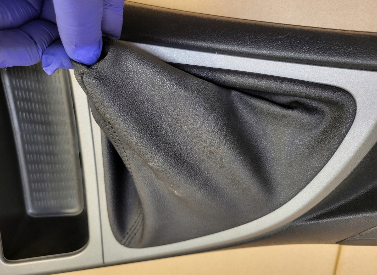 Handschuhfach Abdeckung, Hutablage DEKOR TUNEL mitte Manschette PORT AUX IN BMW 1 E87 E81 E82