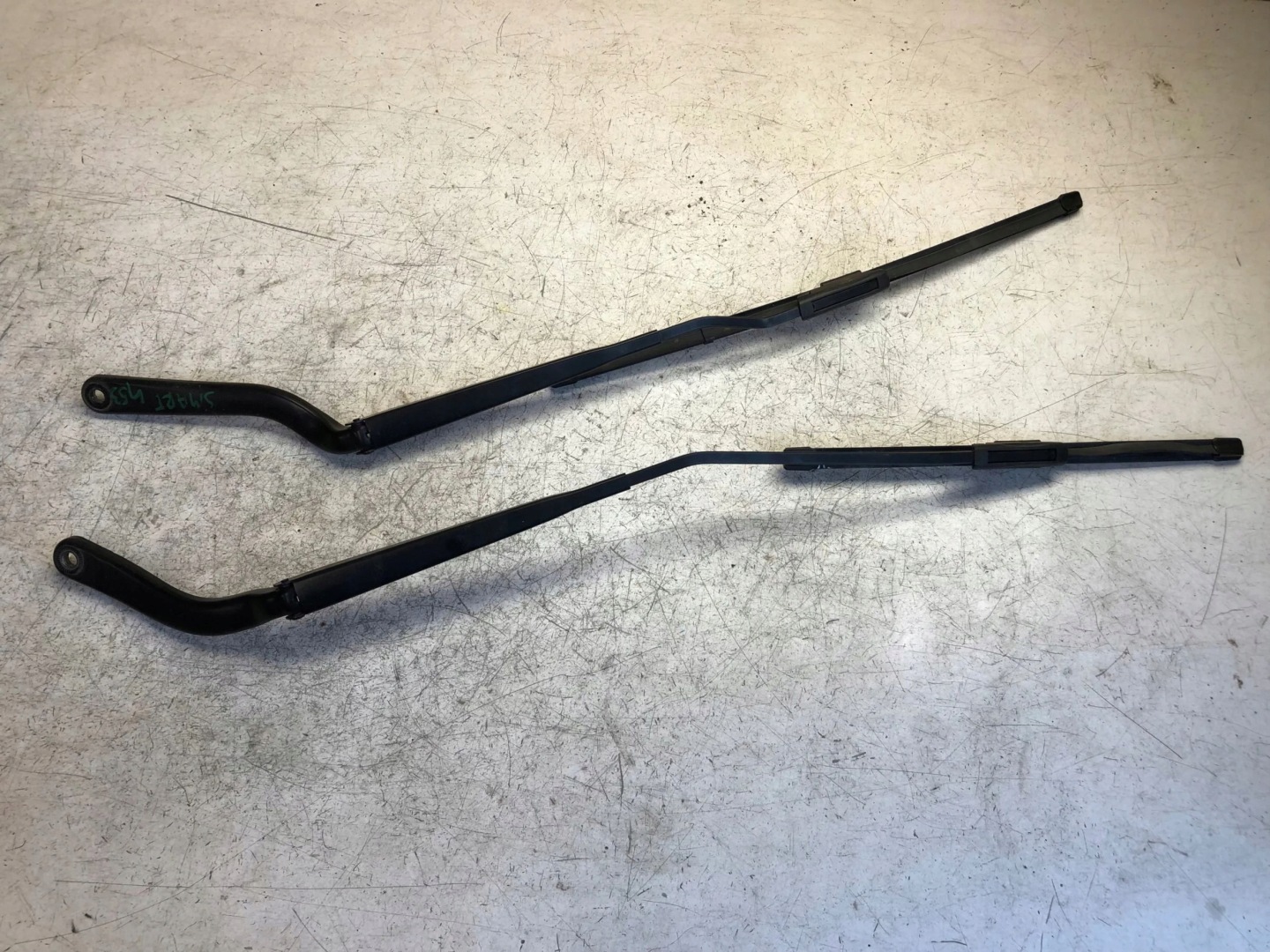 wiper arms front SMART FORFOUR 453 A4538200144 A4538200244