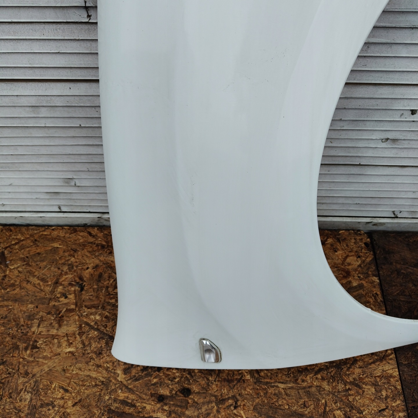 fender front front right DACIA SANDERO II DV369