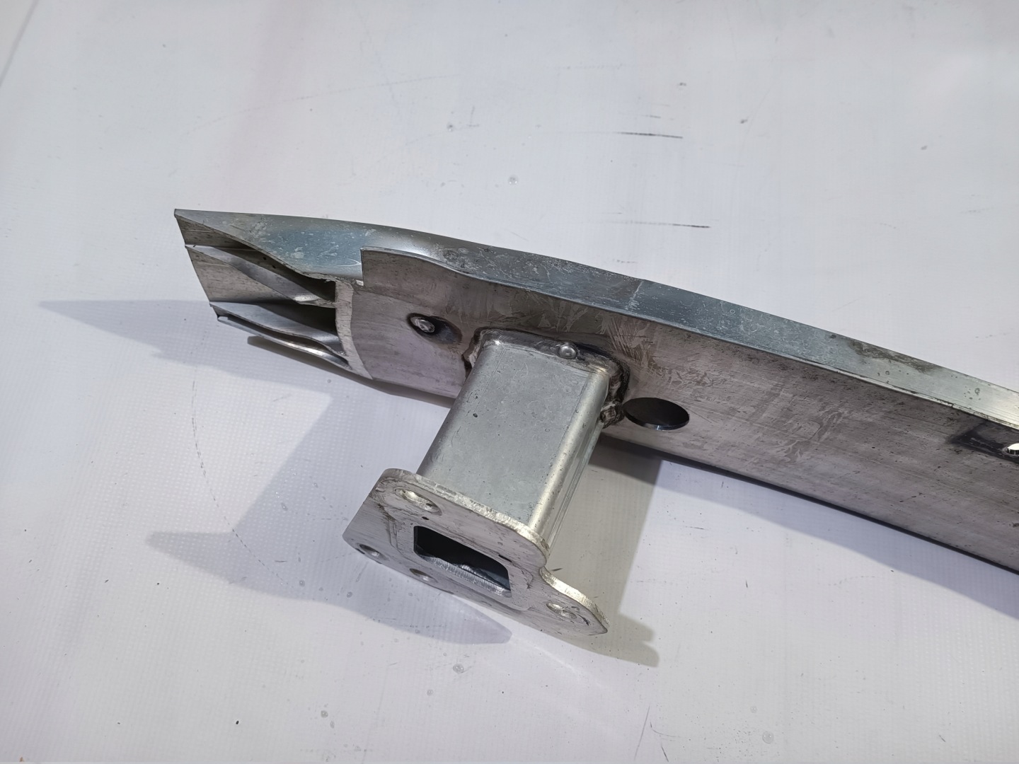 bumper support rear part rear Chevrolet Camaro 2016
