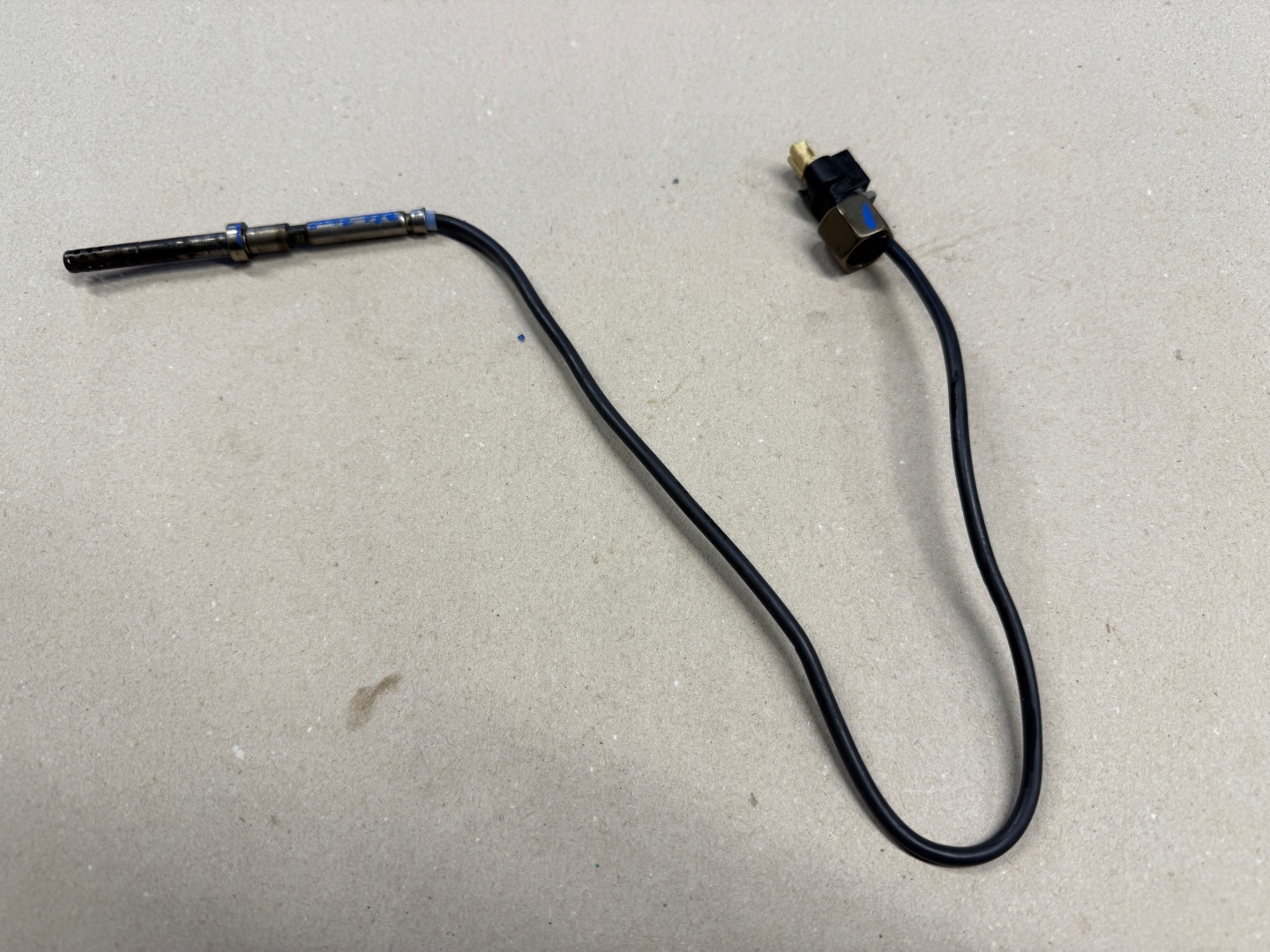 MERCEDES ML W164 Sensor TEMPERATURY Gase A0051532028