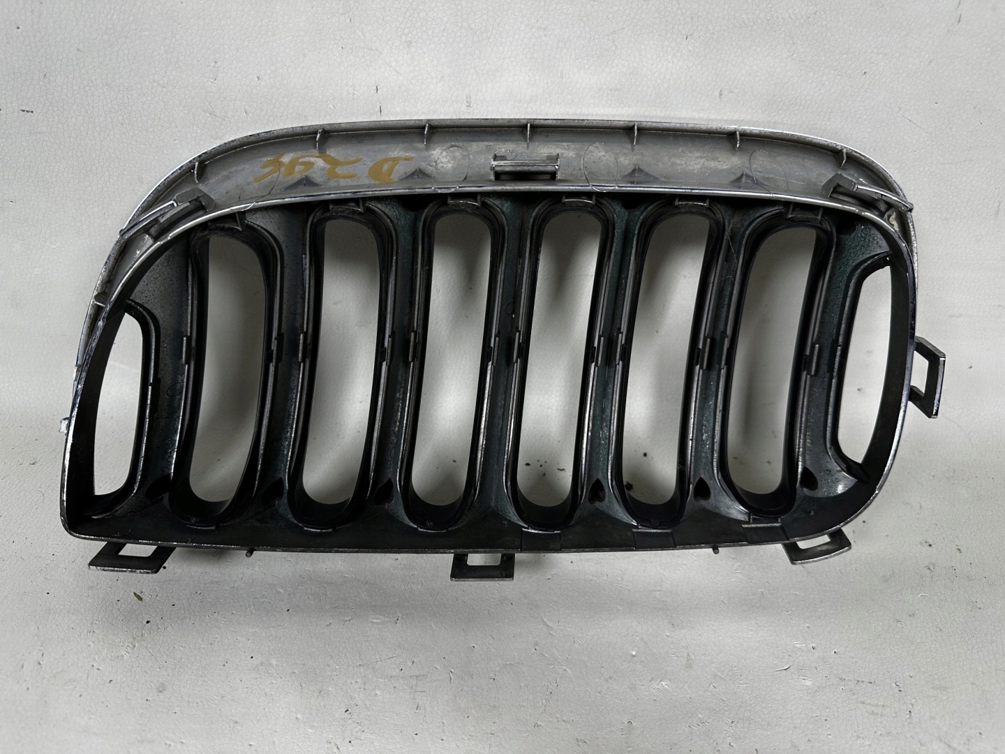 BMW X3 E83 bubreg desna maska maska 51133402910