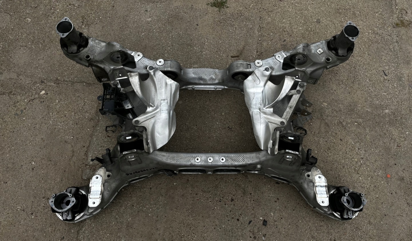 IDEALNY subframe rear SKRETNA axis BENTLEY GT GTC 3SD 1