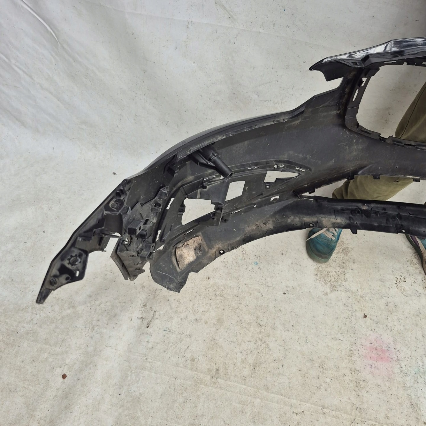 VOLVO V60 II CROSS COUNTRY 18- bumper front front PDC SPR 31690589