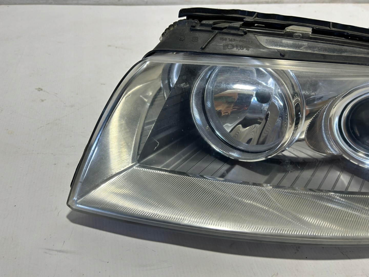 light XENON AUDI A8 D3 LIFT left front