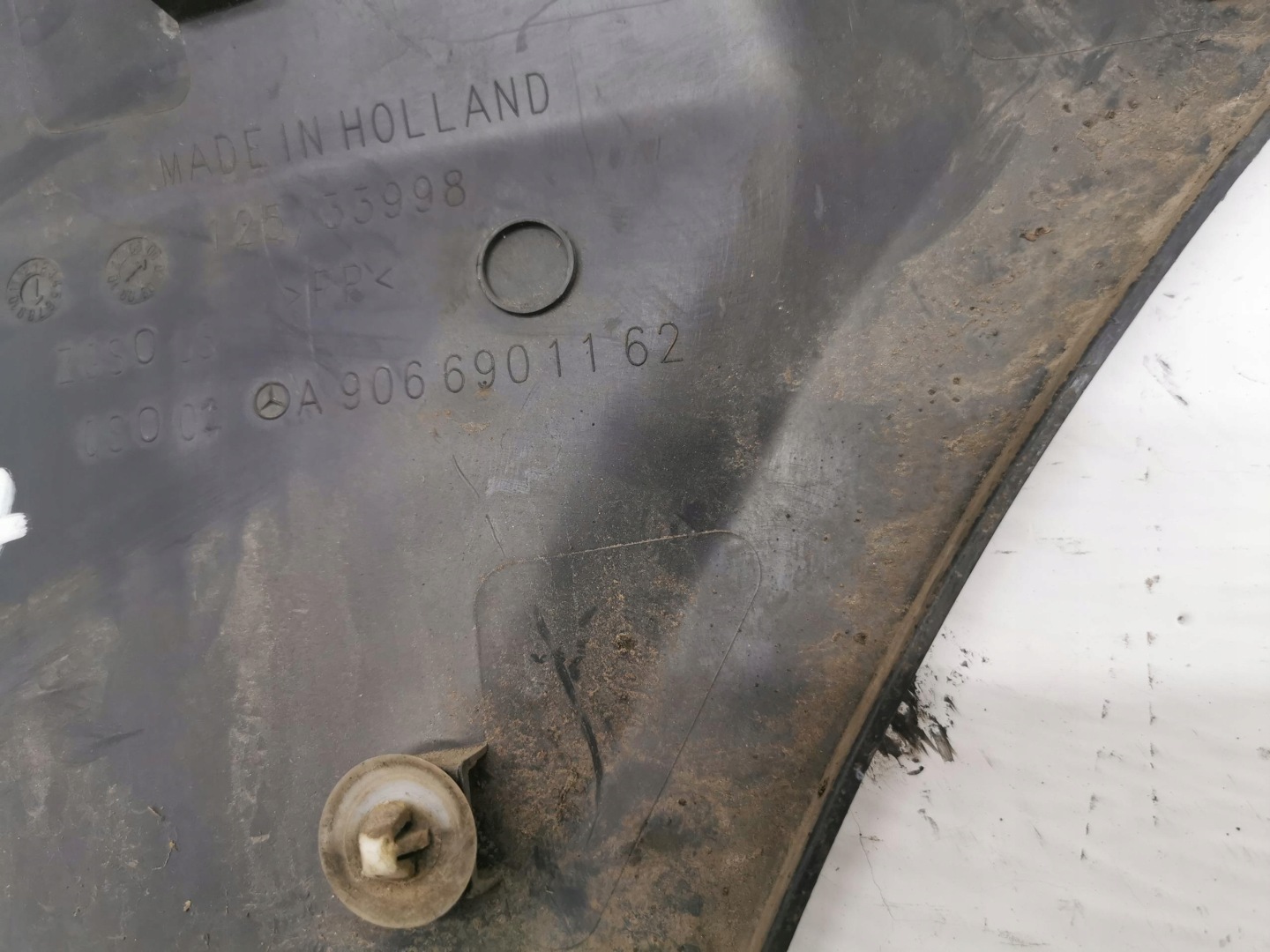 moulding left rear part MERCEDES SPRINTER W906 A9066901162