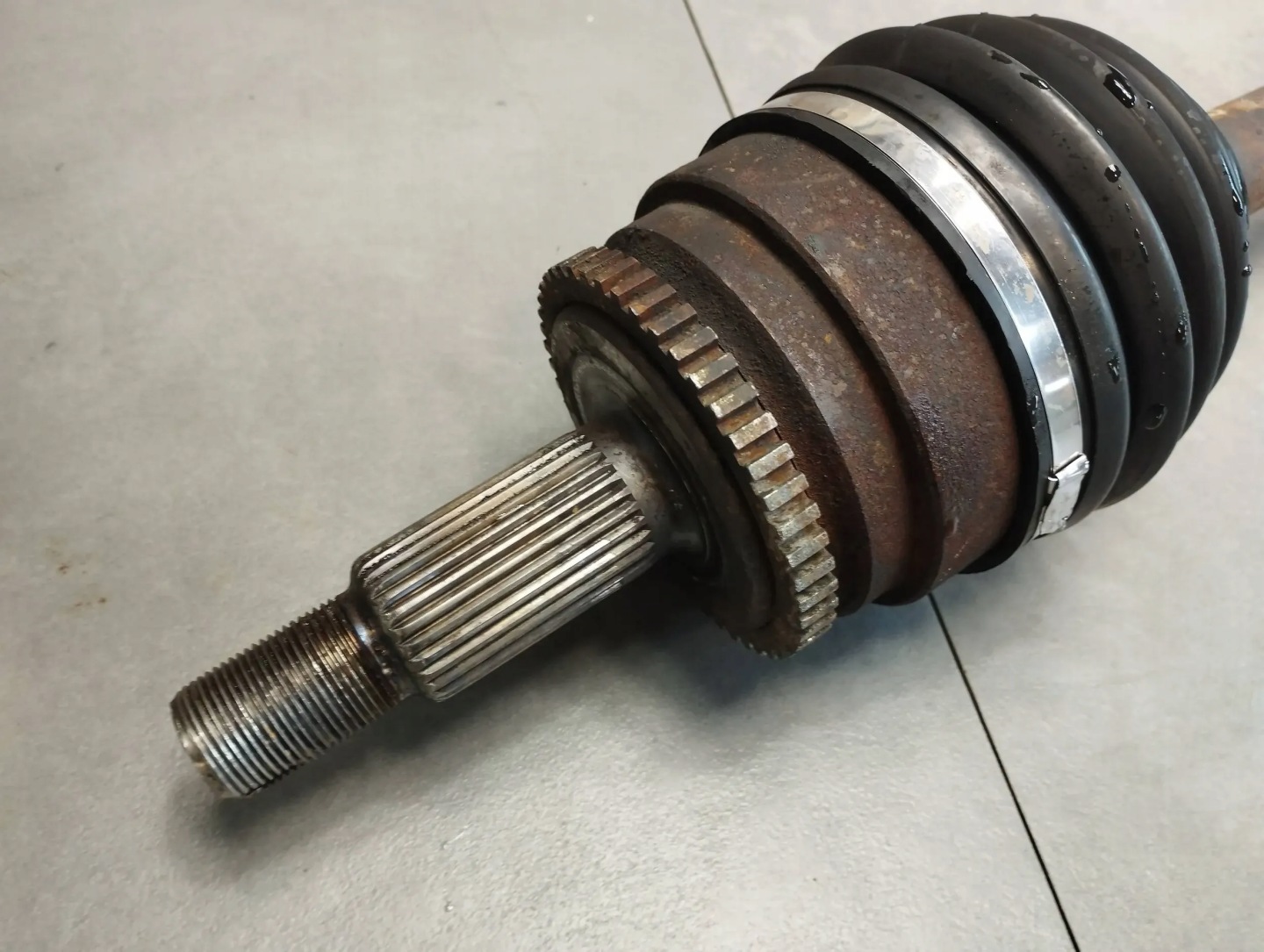 Land Rover Range Rover Sport L320 5.0 V8 semi-axis left front