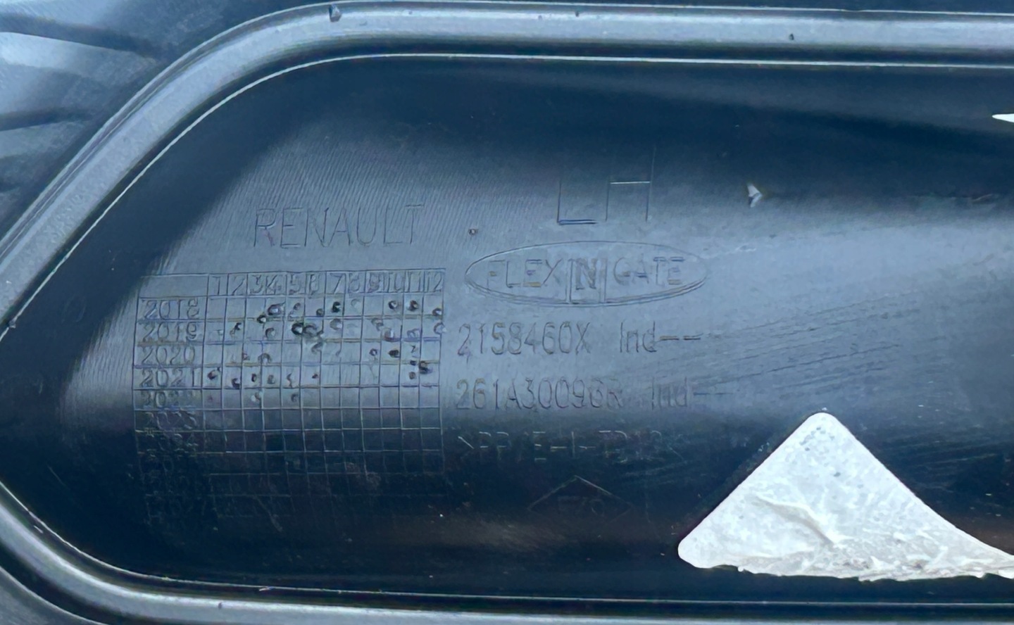 RENAULT KADJAR frame grid fog light left original 261A30096R