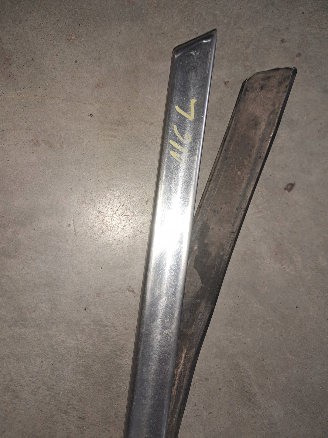 moulding threshold left MERCEDES W116 SE 1166980180