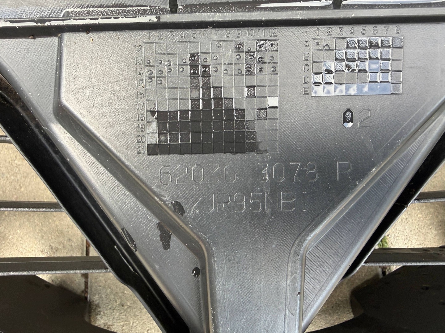 Renault Scenic 3 III Lift 13- support below grill front