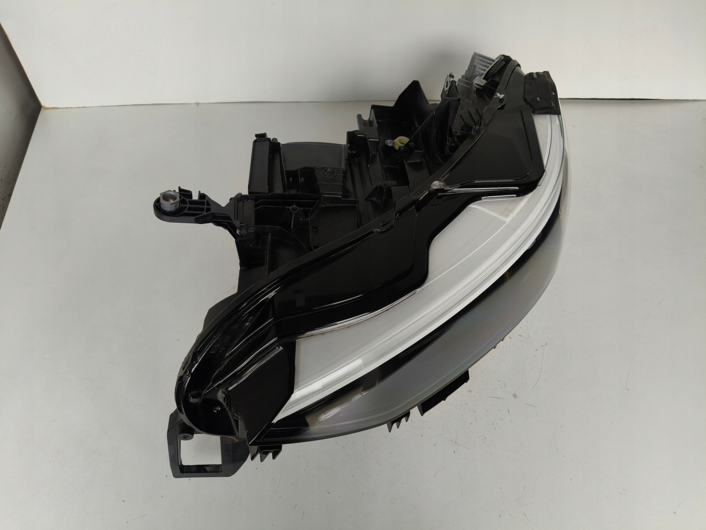 light left REFLEKTOR VW ID7 14A FULL LED IQ LIGHT
