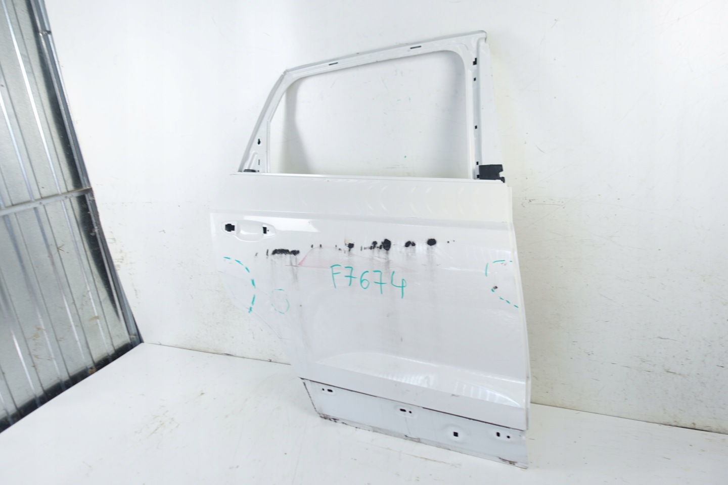 SEAT ATECA 2016- door rear. right rear part 575833312