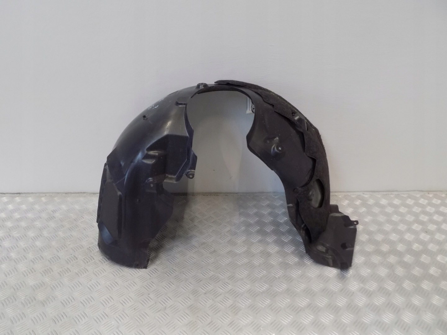 BMW U06 ACTIVE TOURER mudguard front PR 8498436