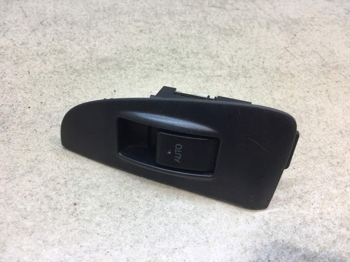 PANEL windows left rear part TOYOTA AVENSIS T25 74272-05020