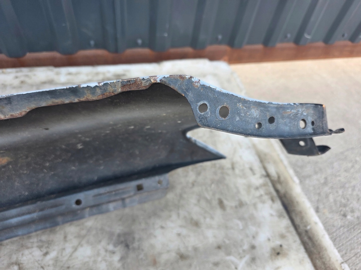 fender right front AUDI A4 B7 2004-2007 DO MALOWANIA !!!
