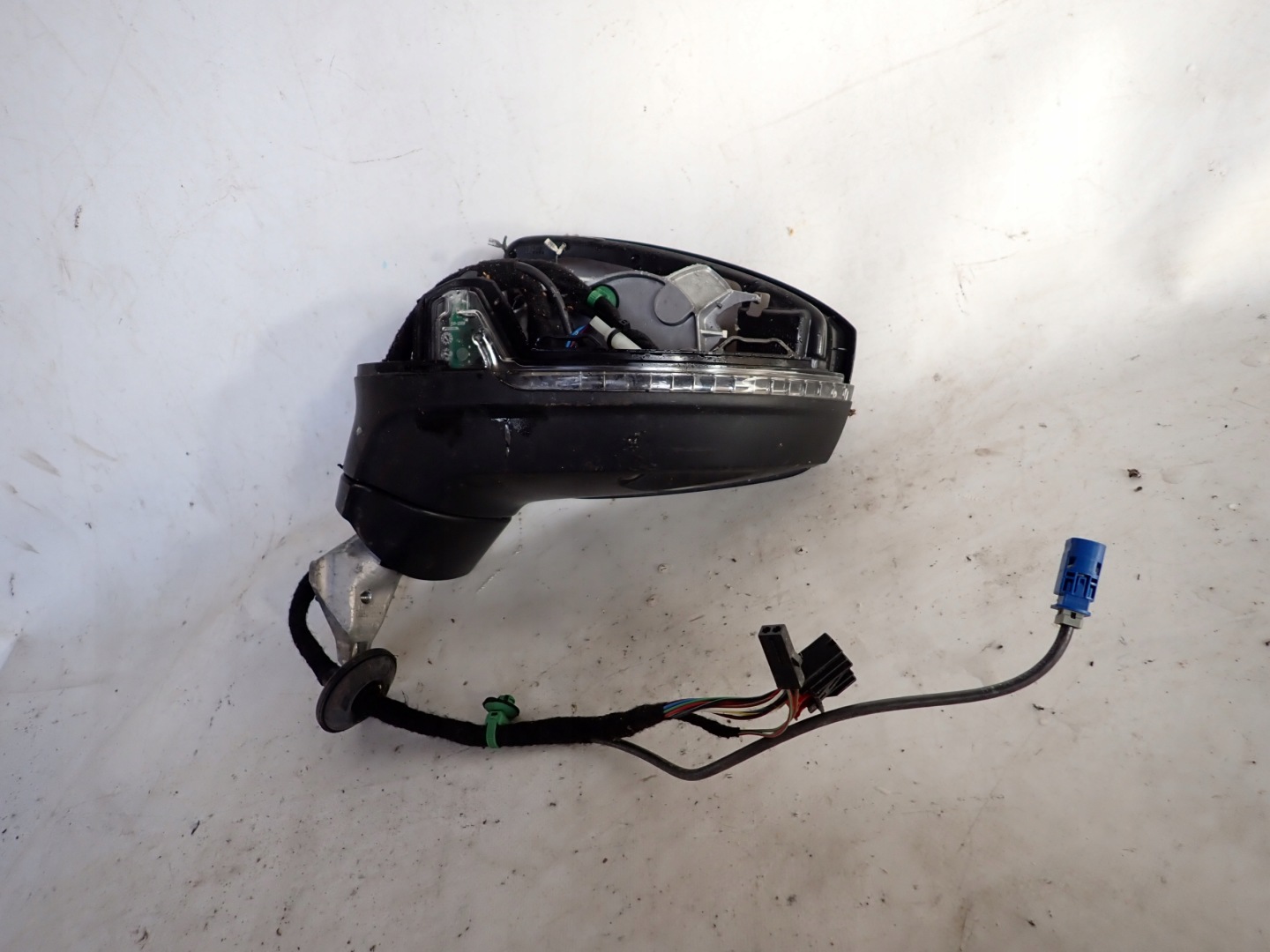 VW TIGUAN II 5NB mirror left 13PIN