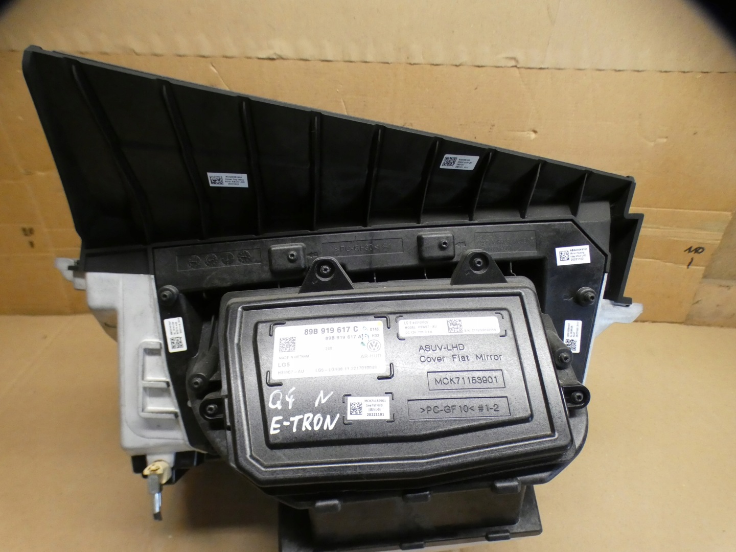 VW ID.4 ID4 AUDI Q4 E-TRON kijelző HEAD UP 89B919617C 89B919617A