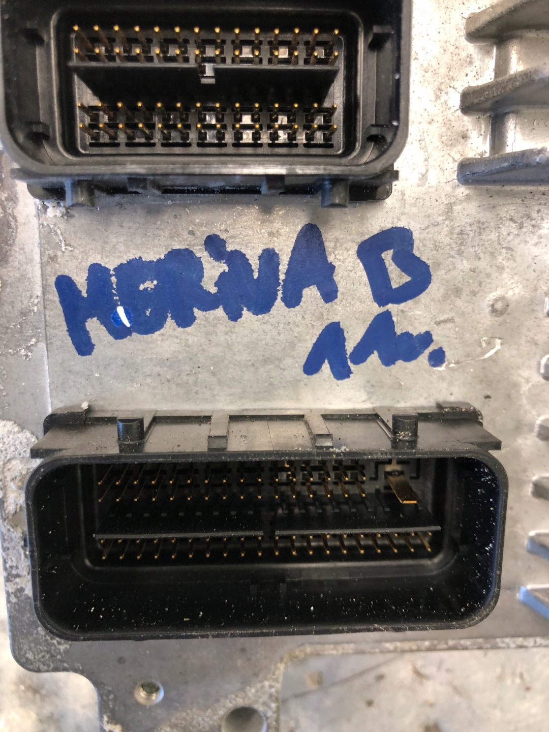 Computer DES MOTORS OPEL MERIVA B 12643754