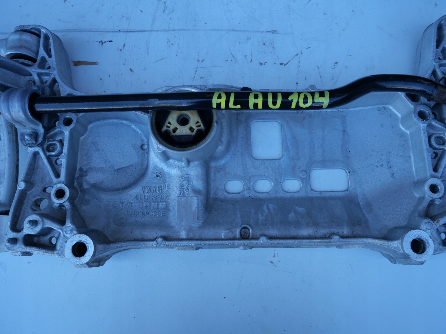 VW SEAT AUDI 7N axle beam subframe sususpension 7N0199369B