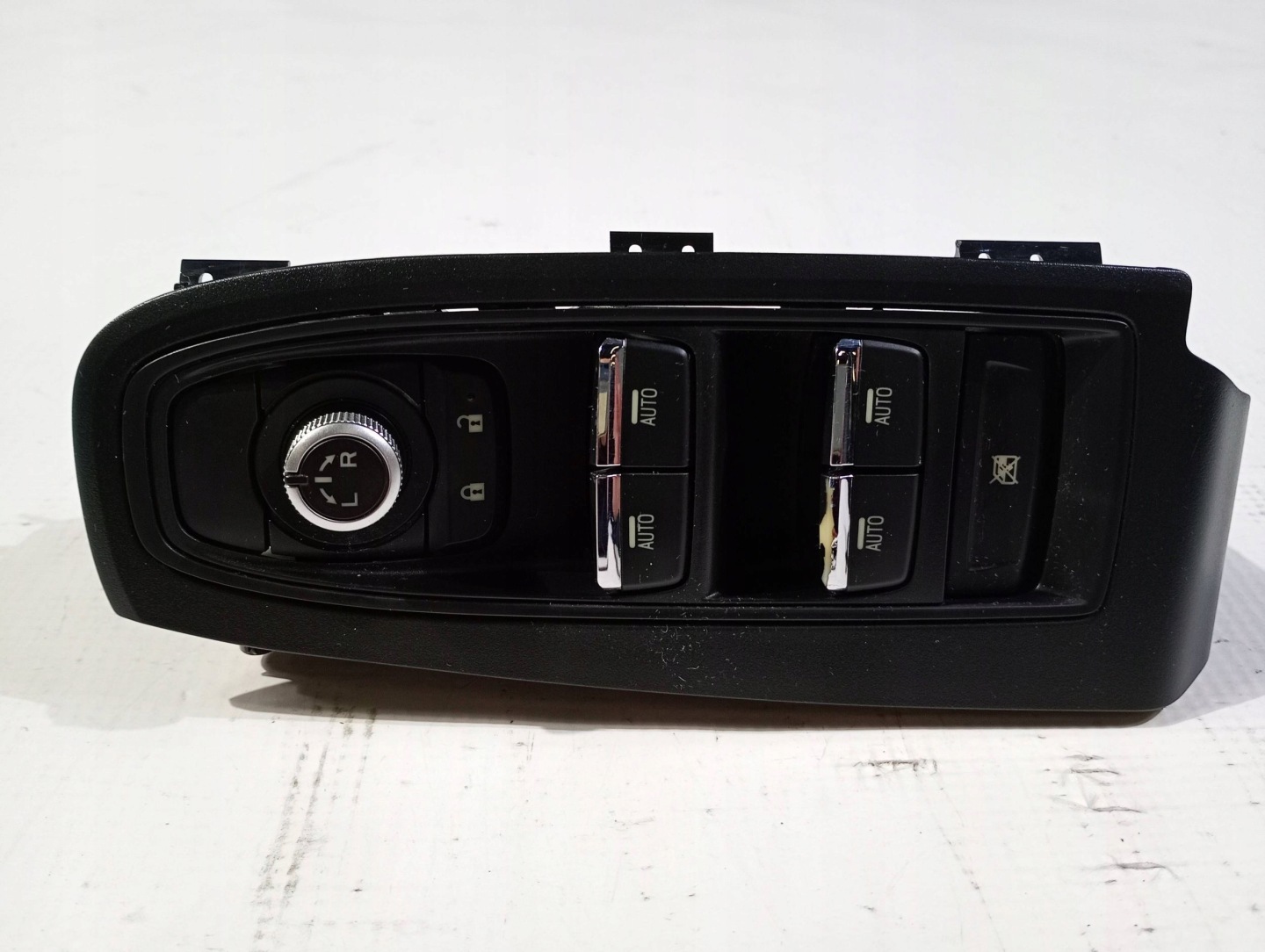 Panel switch button of the window of mirrors left Subaru WRX VB II 2022