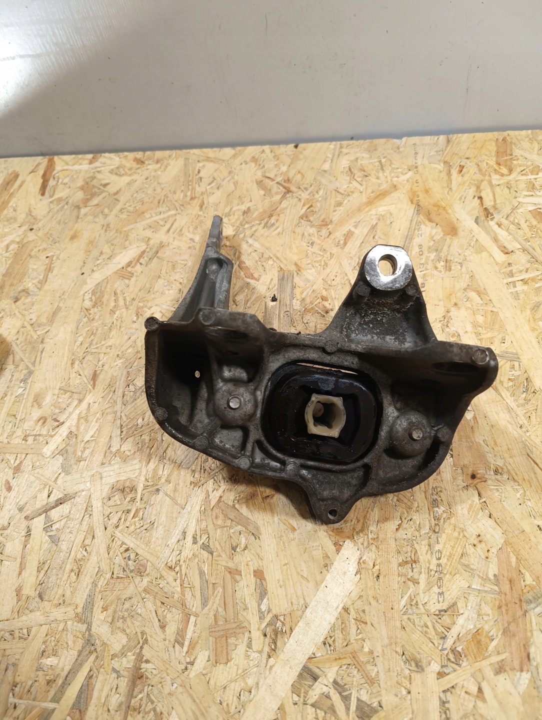 holder engine mount MERCEDES VITO A4472420001