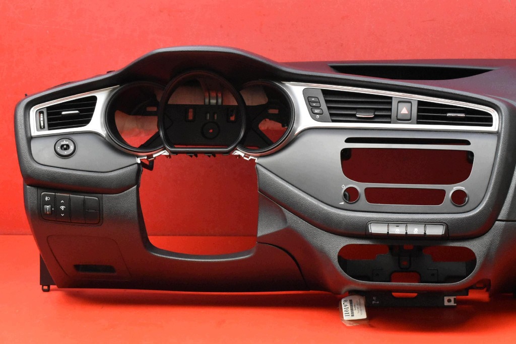 dashboard instrument panel console cockpit airbag EU KIA CEED 2 II LIFT 15-18
