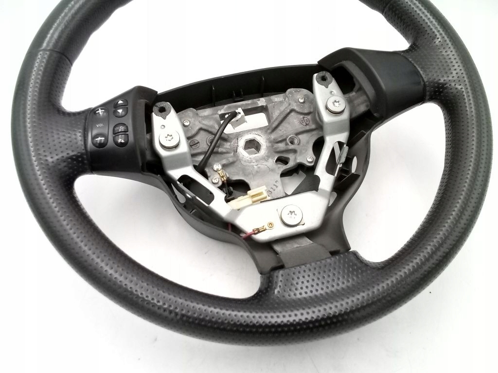 Mazda 2 II lenkrad multifunkcyjna