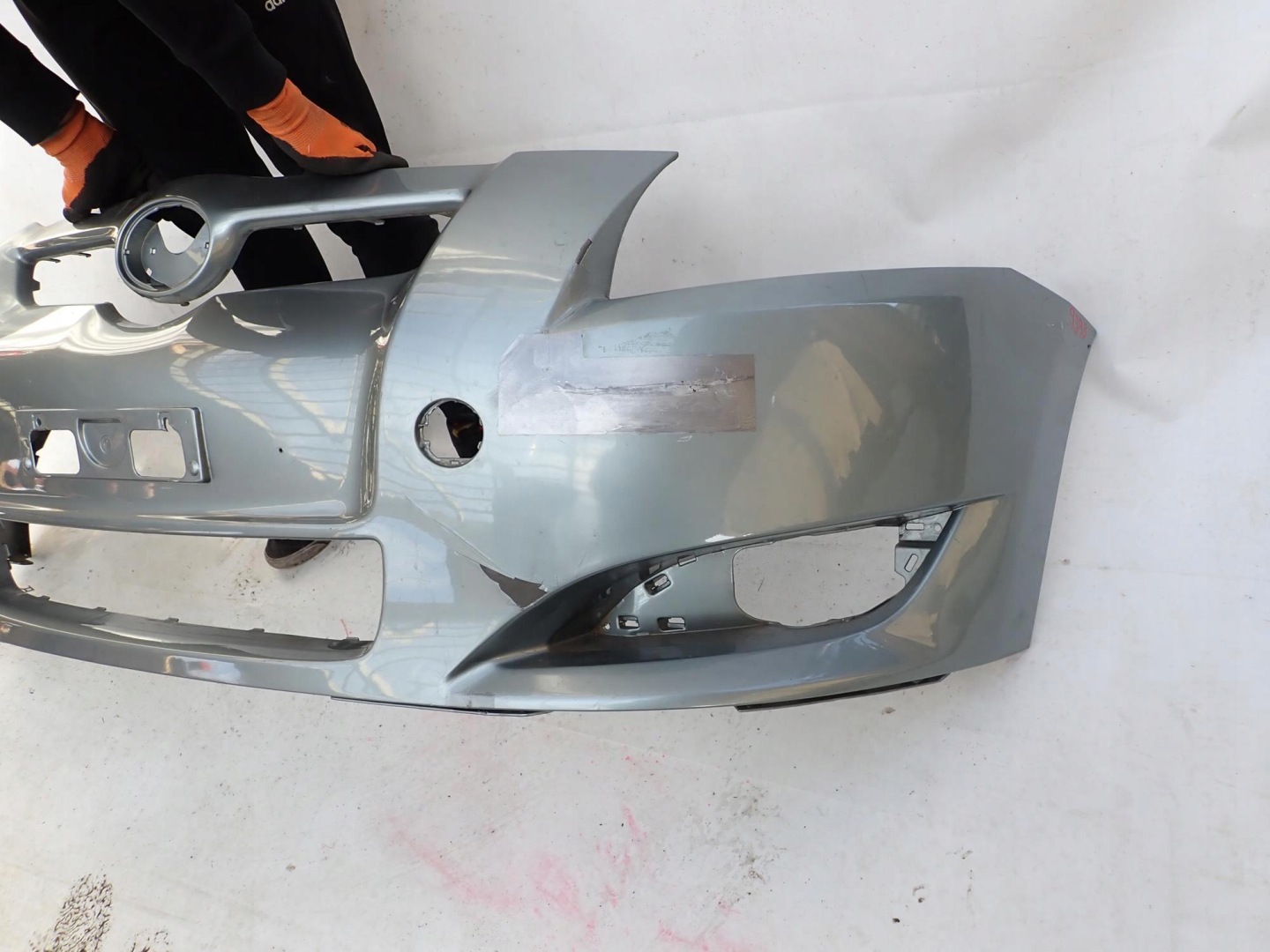 TOYOTA AURIS and 1 06-09 bumper front front