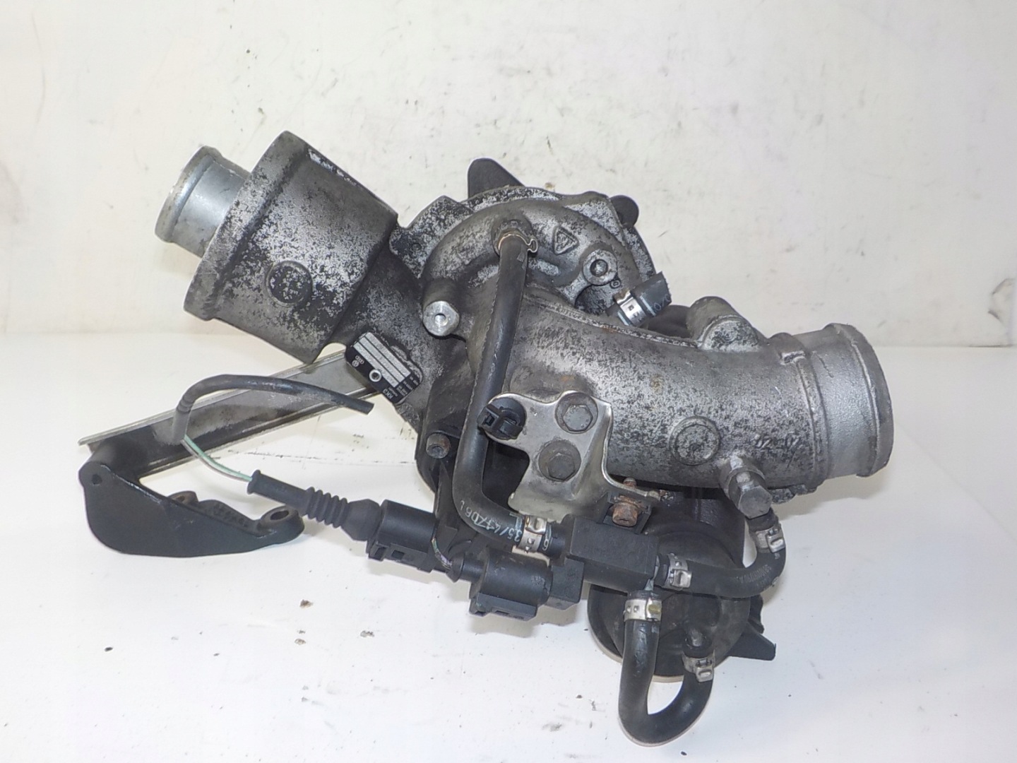 AUDI A4 B7 2.0 TFSI turbo TURBINA 06D145701G