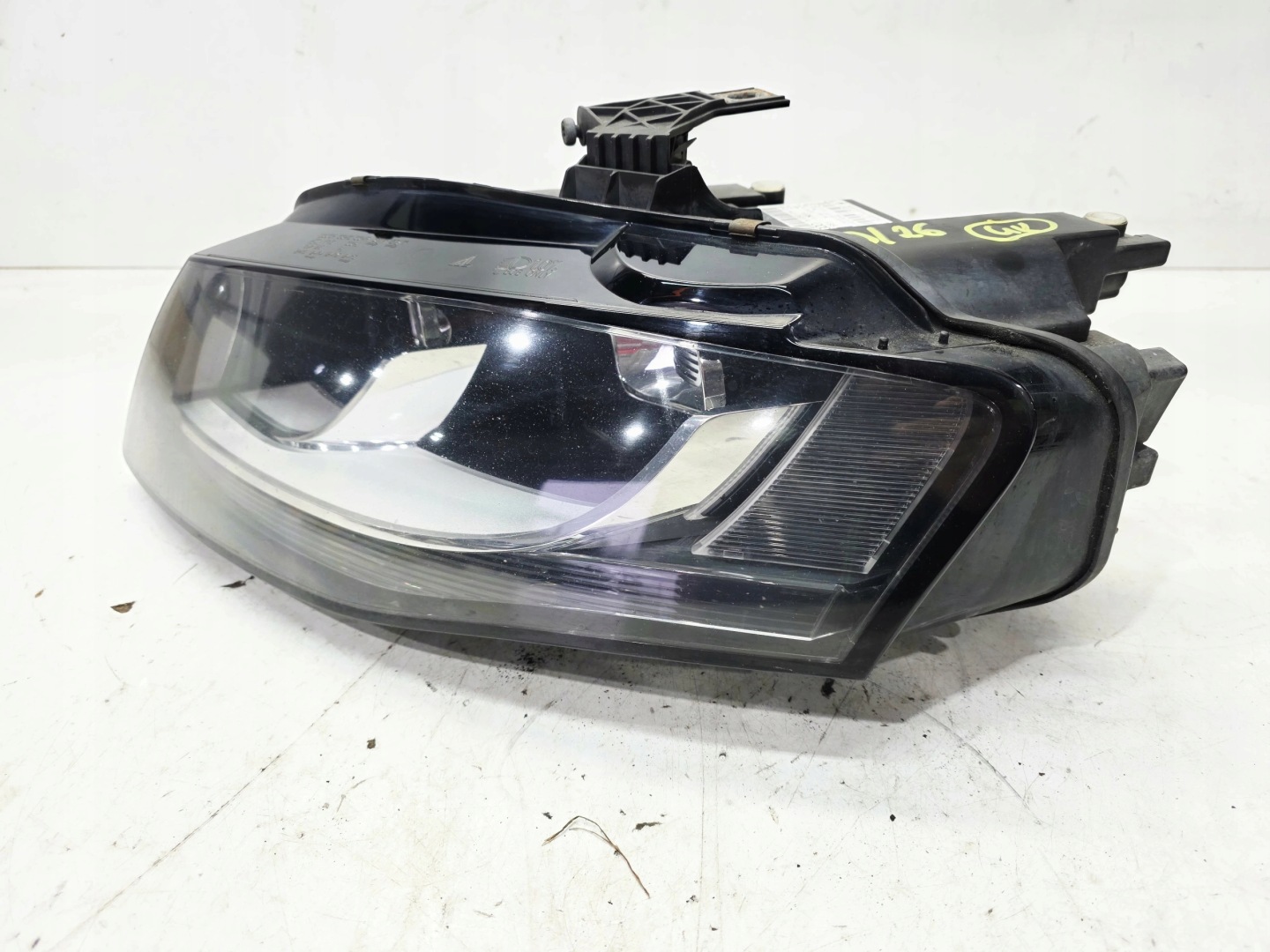 REFLEKTOR light left front AUDI A4 B8 8K0941003A UK 10/26