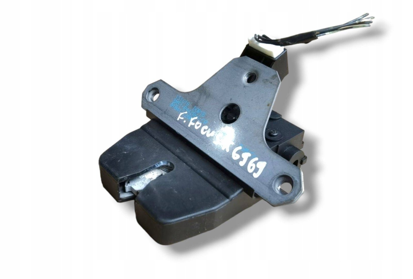 lock bonnet boot Ford Focus 2 facelift 2010 8M51-R442A66-CA